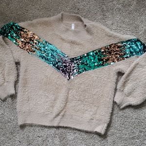 Cozy sweater with sequin
